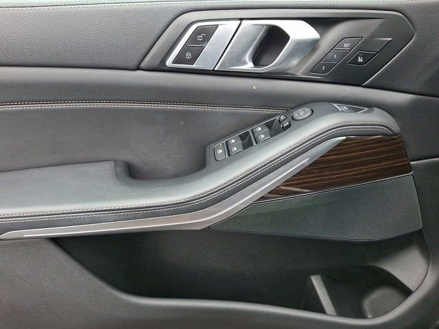 Used 2020 BMW X5 xDrive40i w/ Premium Package image 12