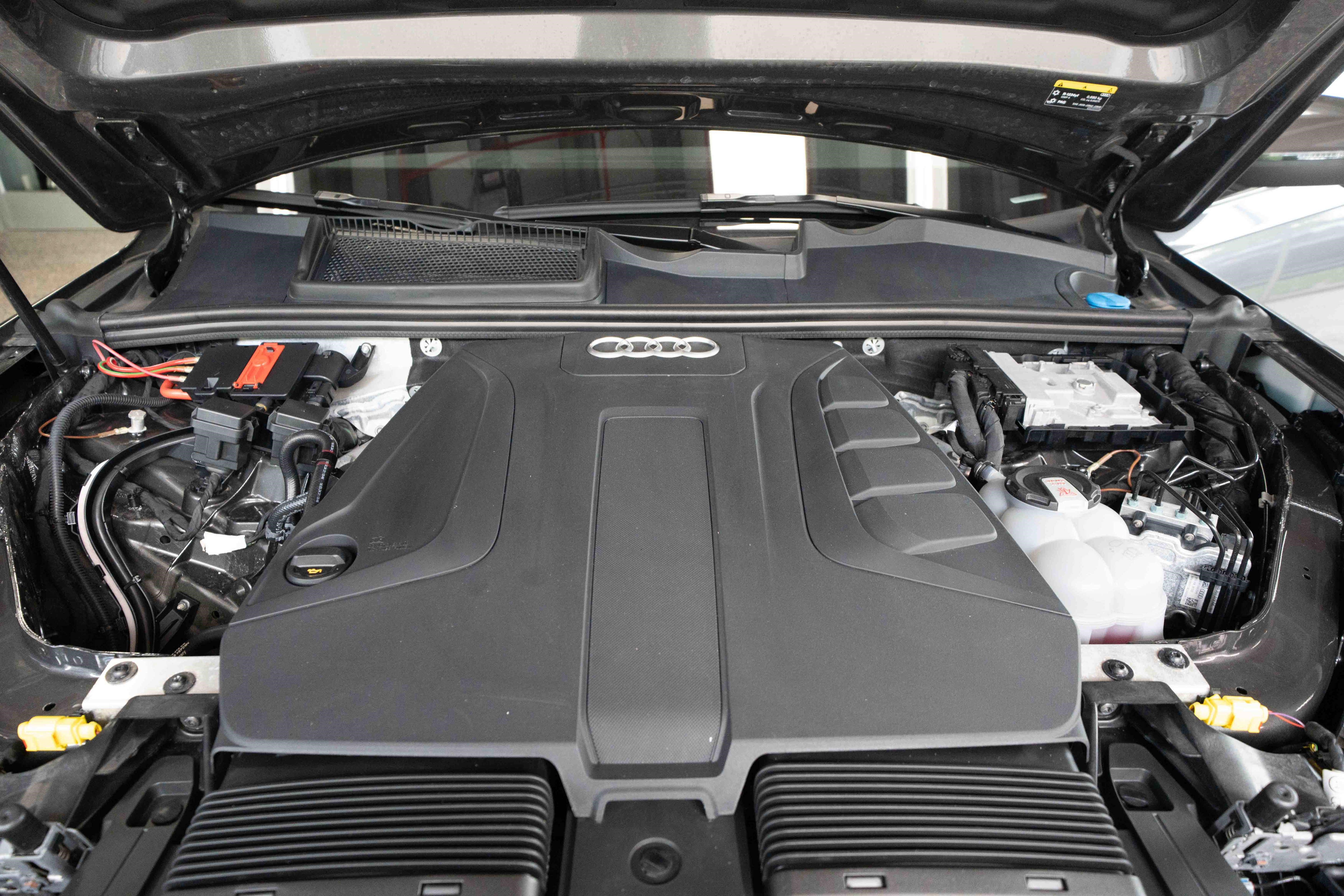 Used 2025 Audi Q7 2.0T Premium AWD/4WD image 32