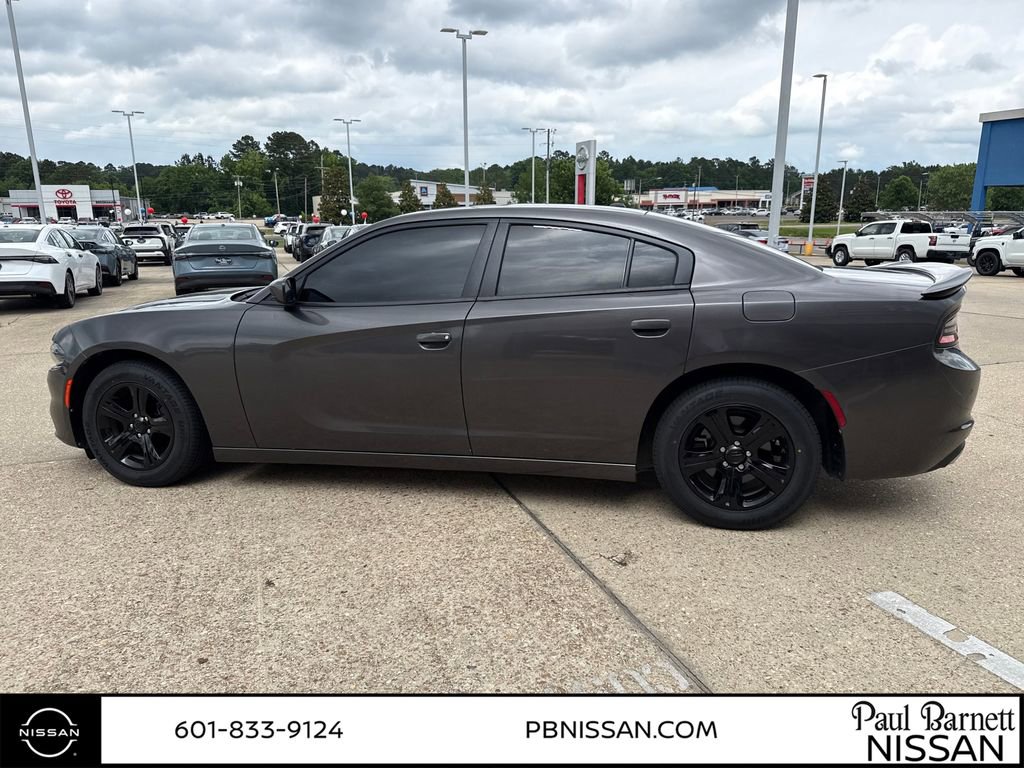 Used 2021 Dodge Charger SXT w/ Leather Interior Group RWD image 11