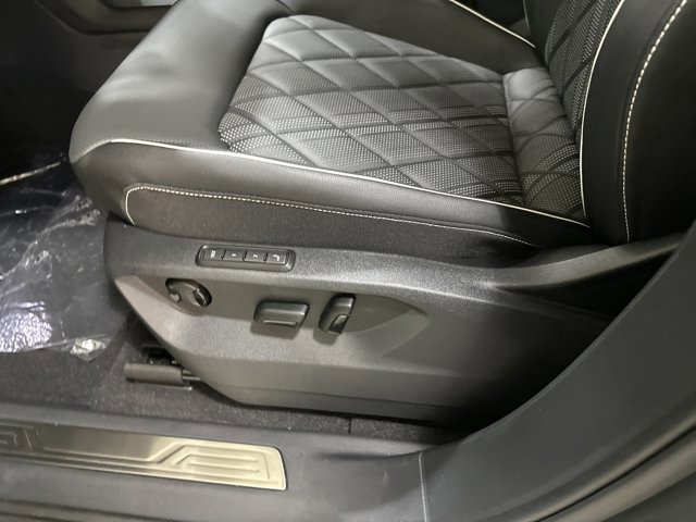 New 2026 Volkswagen Atlas SEL Premium R-Line image 17