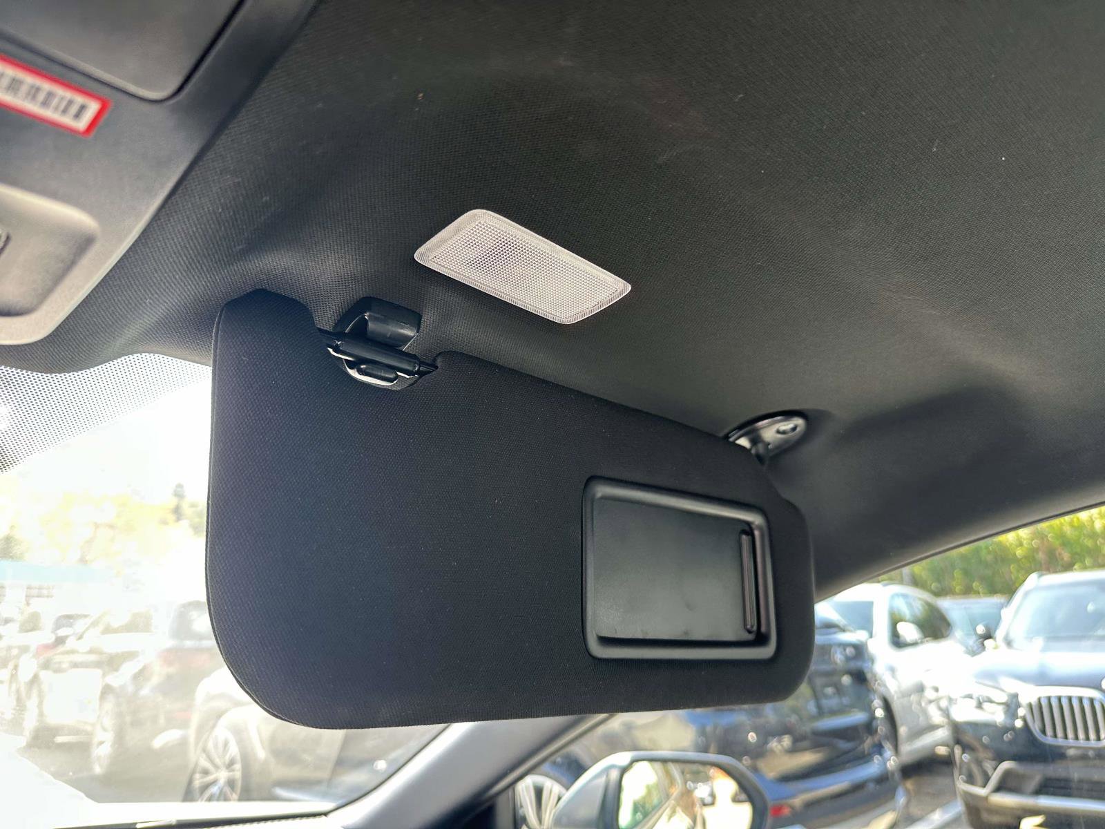 Used 2025 Toyota Camry SE image 30