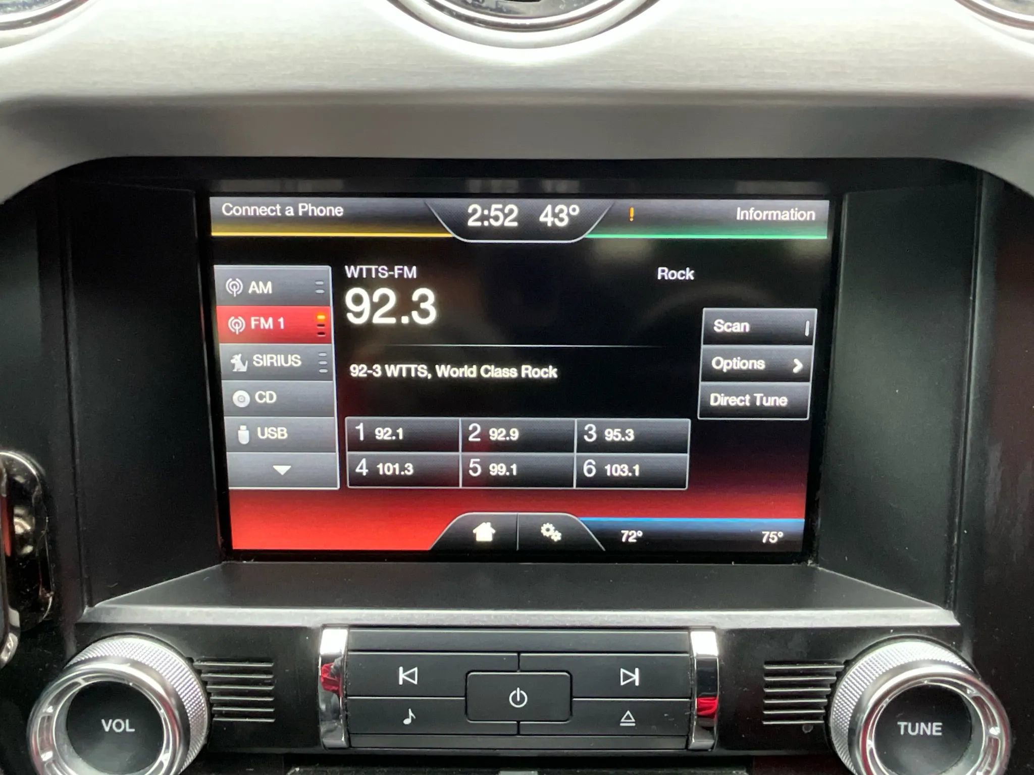 Used 2015 Ford Mustang GT Premium image 26