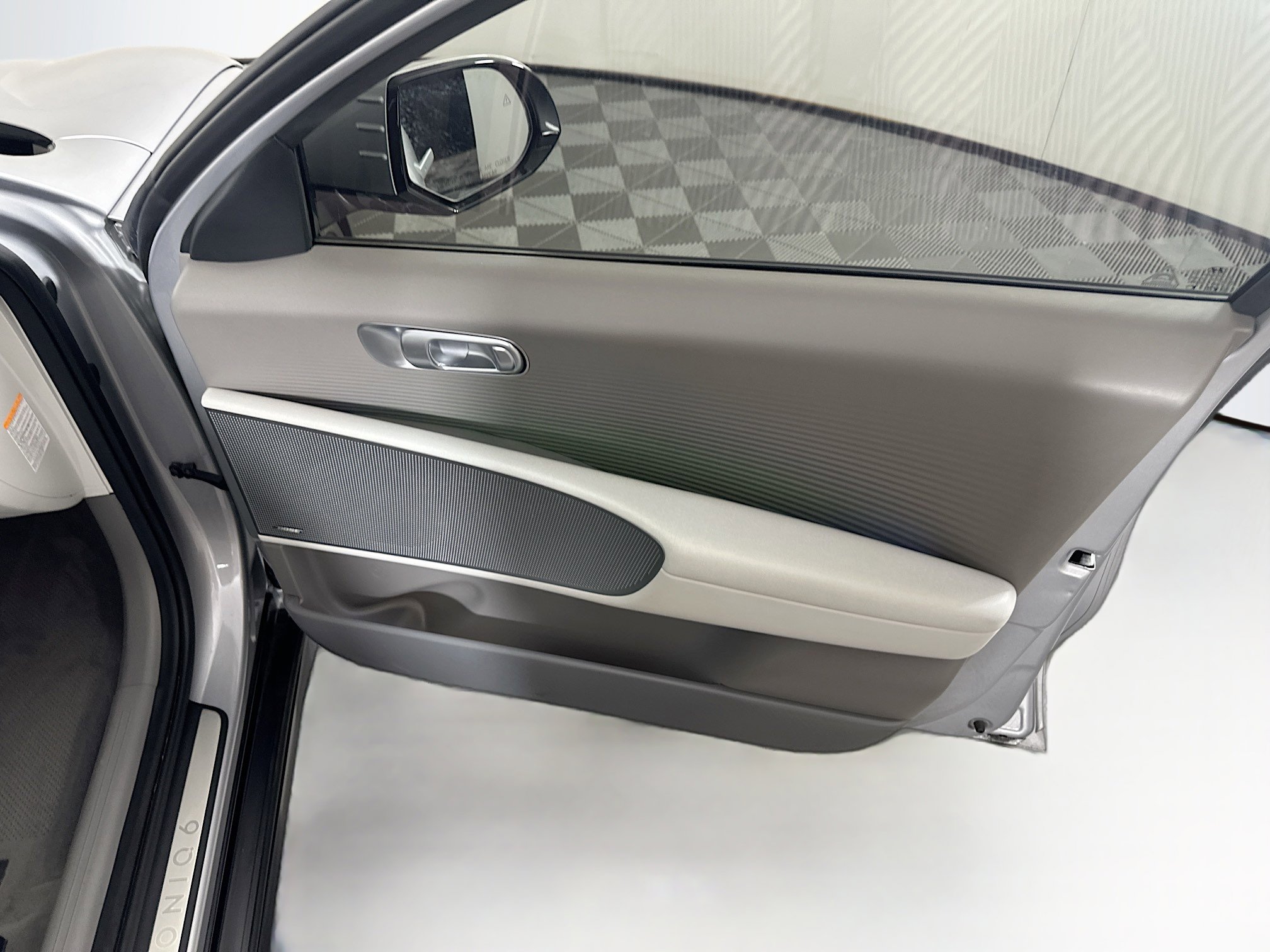 Used 2023 Hyundai Ioniq 6 Limited RWD image 32