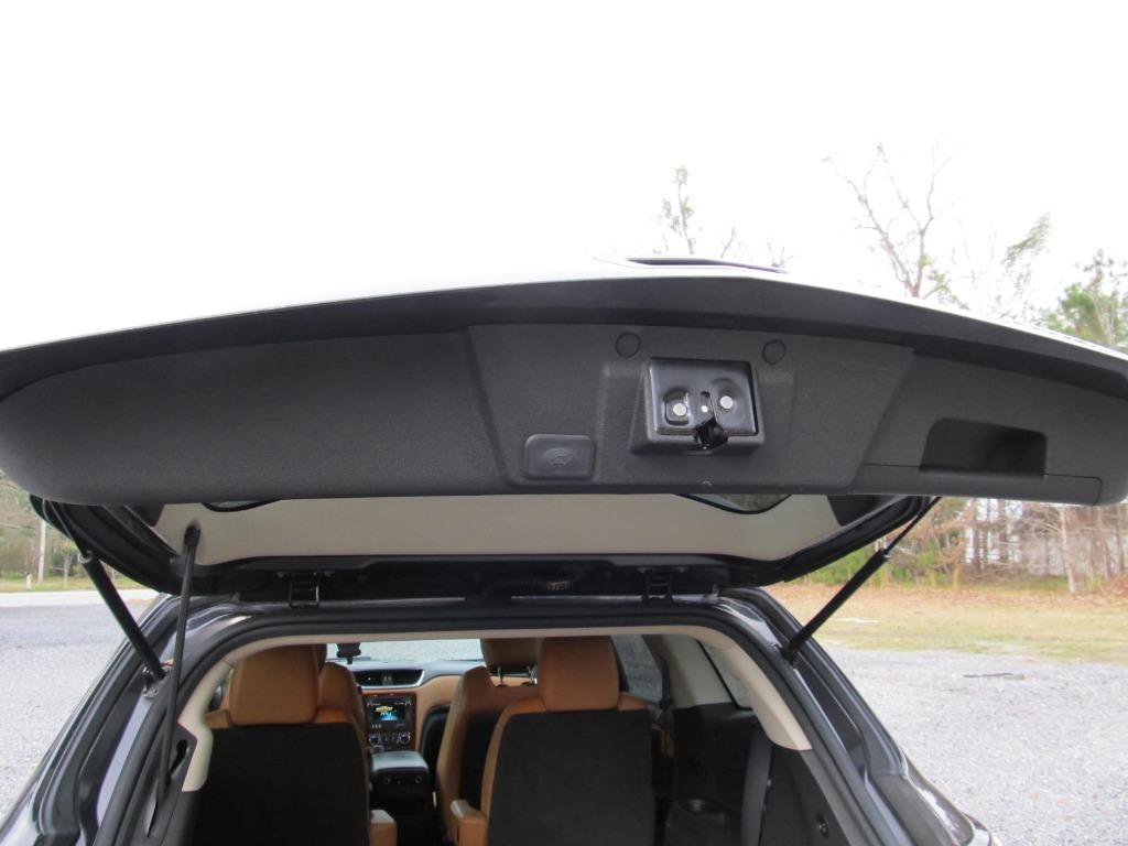 Used 2013 Chevrolet Traverse LT image 34