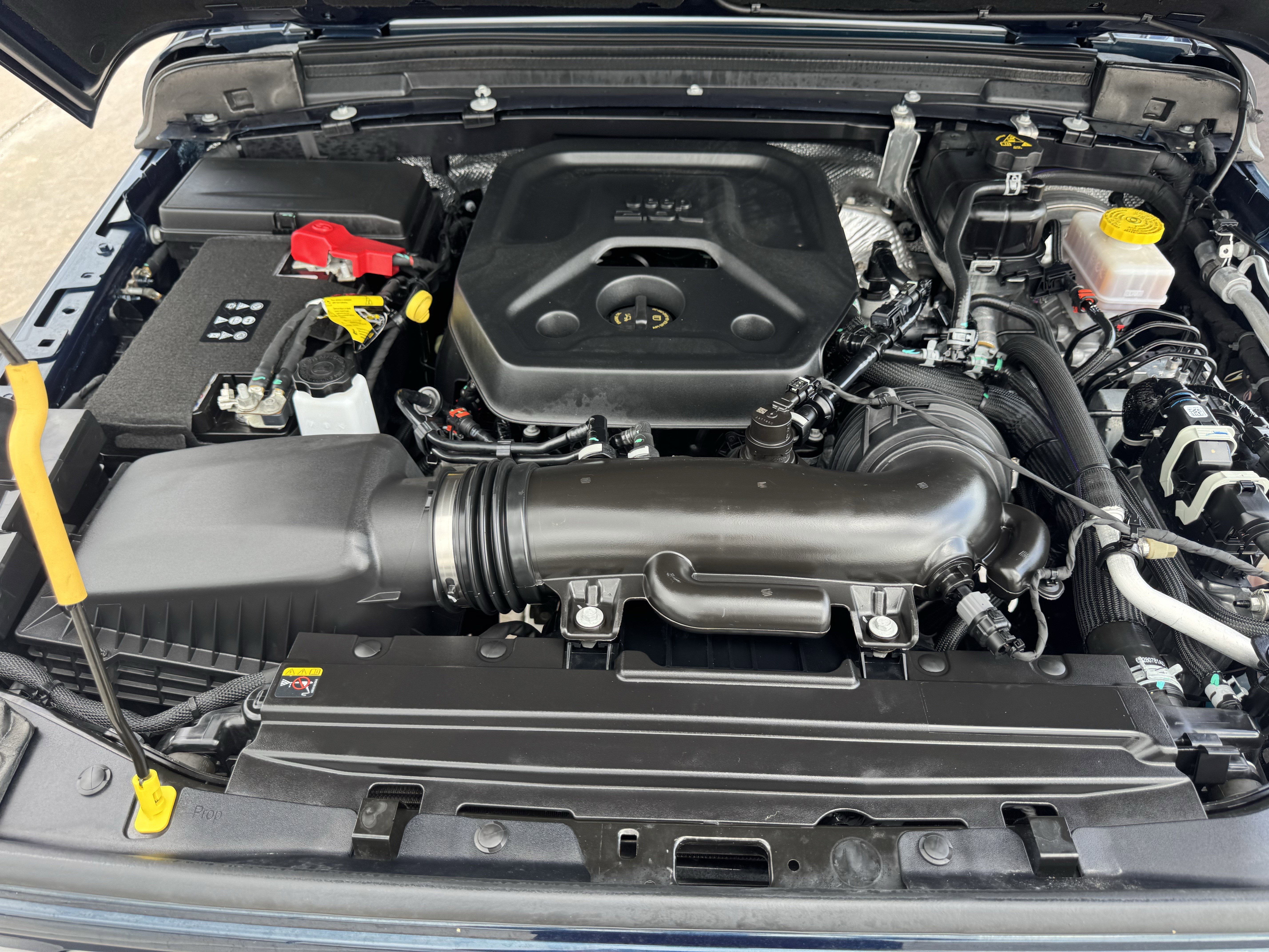 Used 2025 Jeep Wrangler Sport image 31