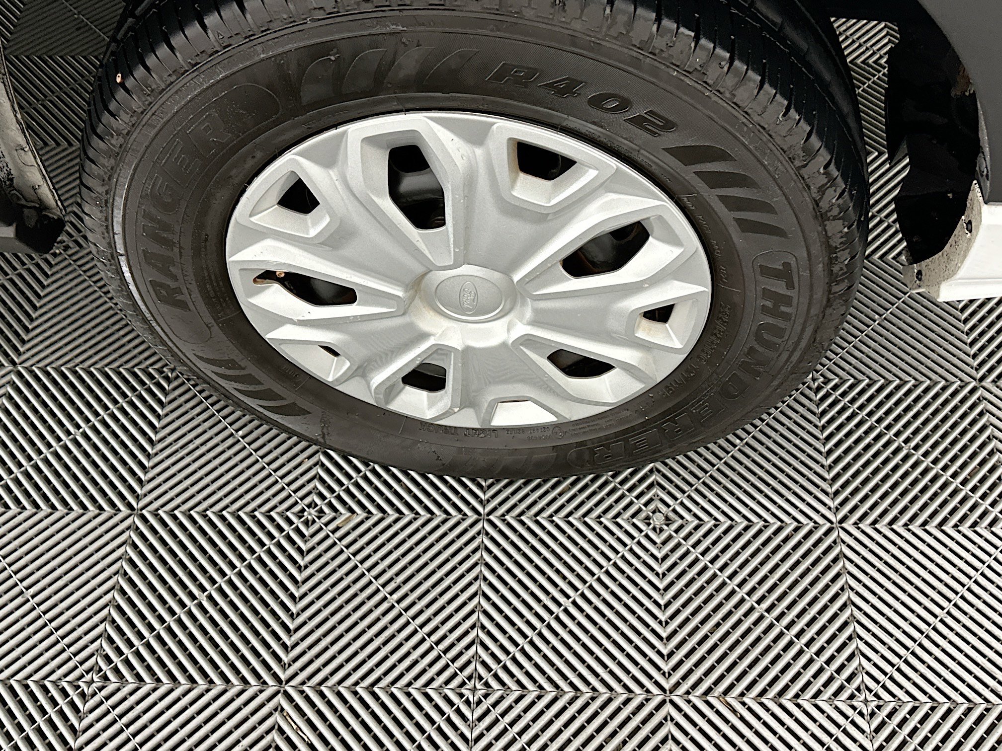 Used 2023 Ford Transit 350 XLT image 11