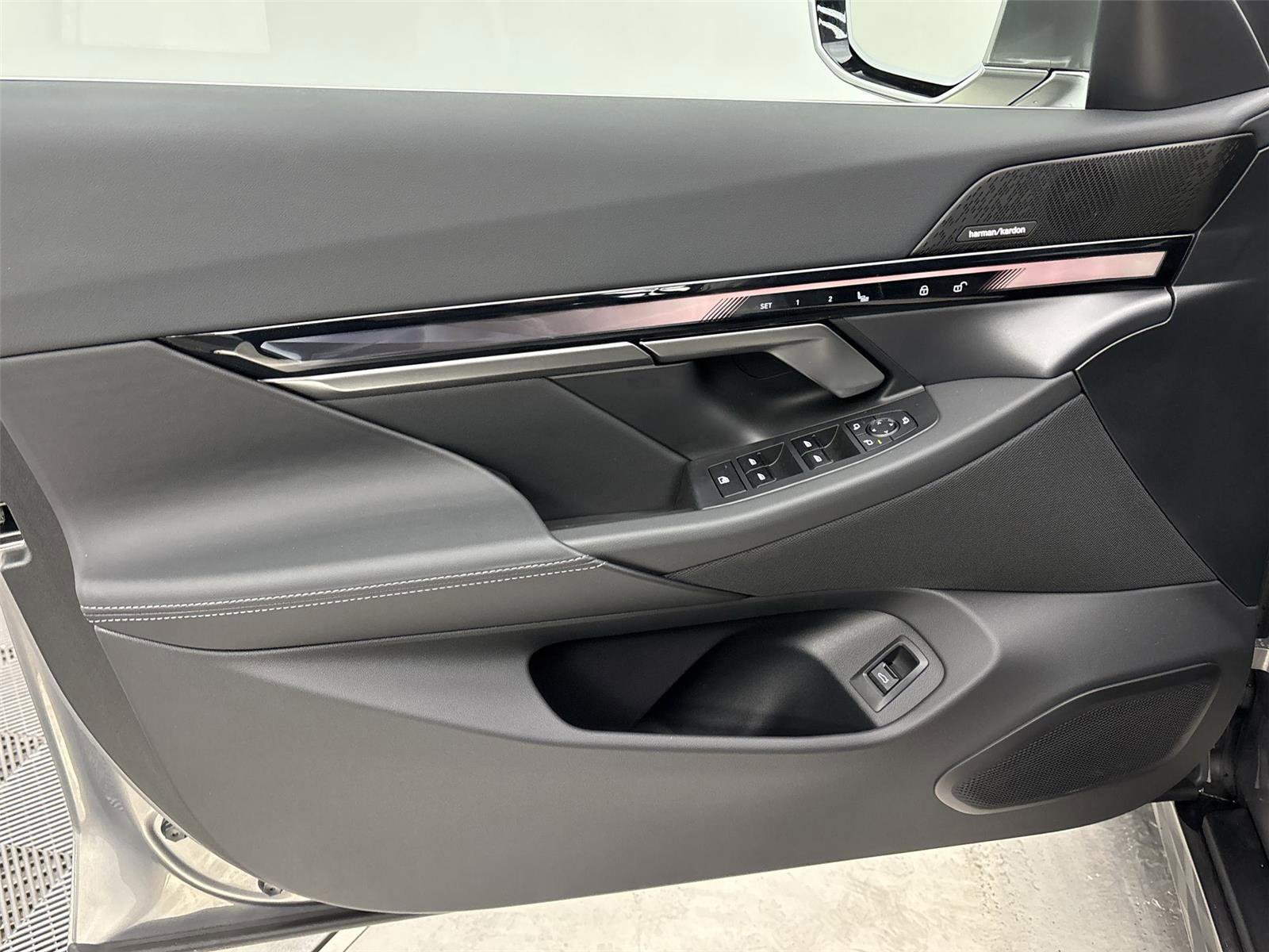 Certified 2024 BMW i5 eDrive40i w/ Premium Package RWD image 26