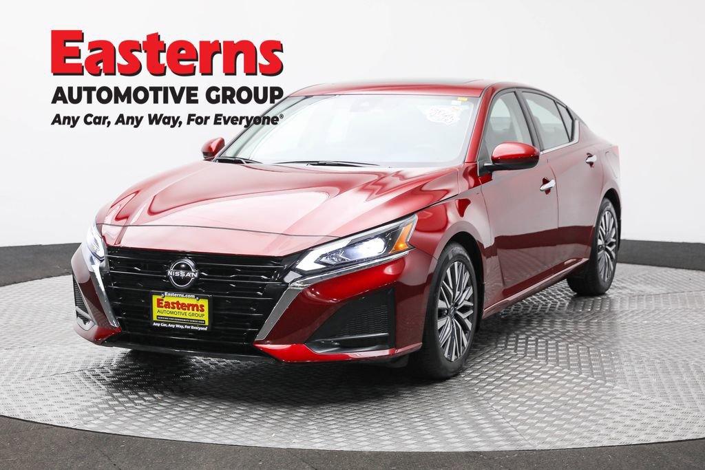 Used 2023 Nissan Altima 2.5 SV w/ SV Premium Package