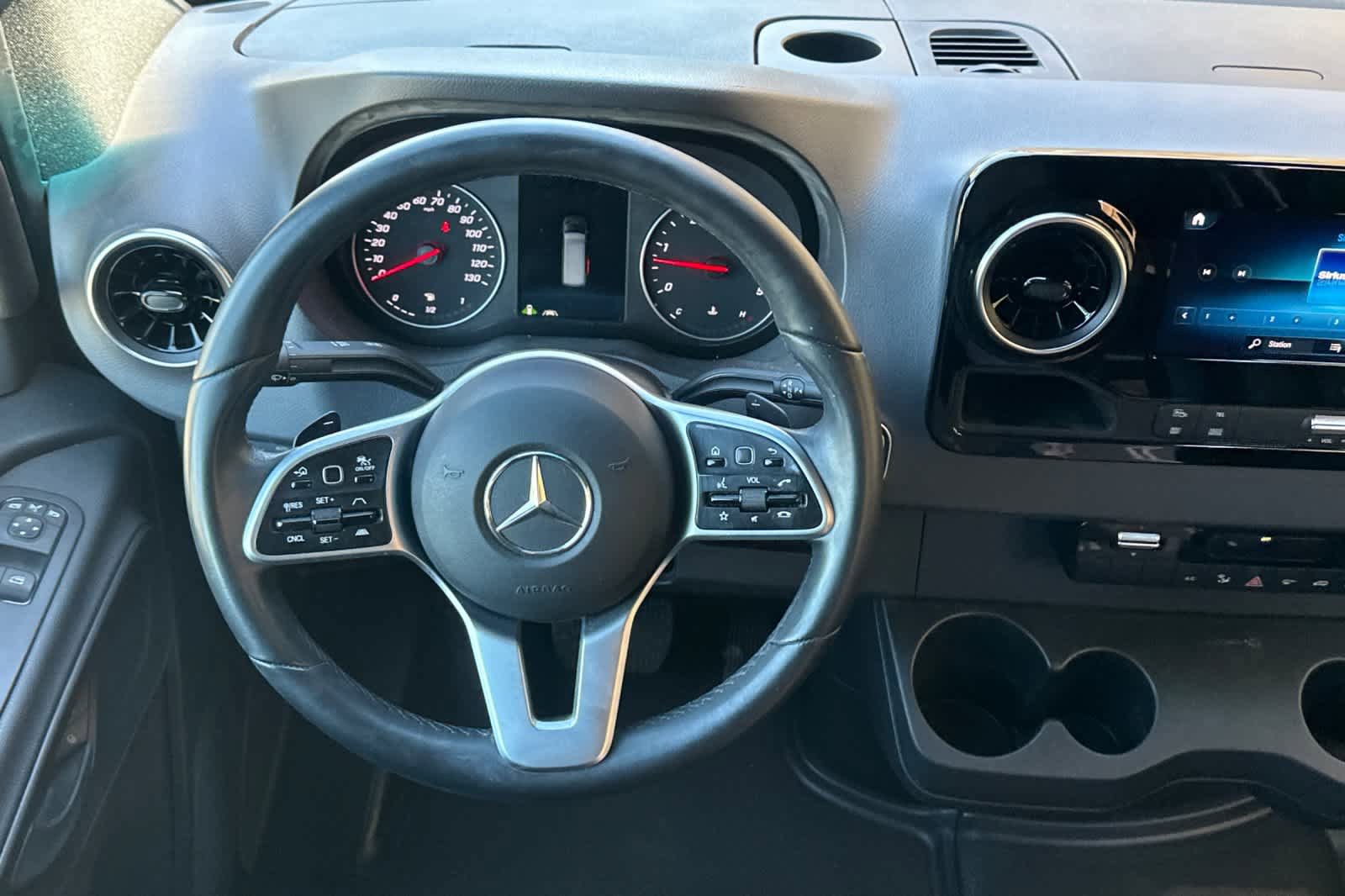 Used 2022 Mercedes-Benz Sprinter 2500 image 11