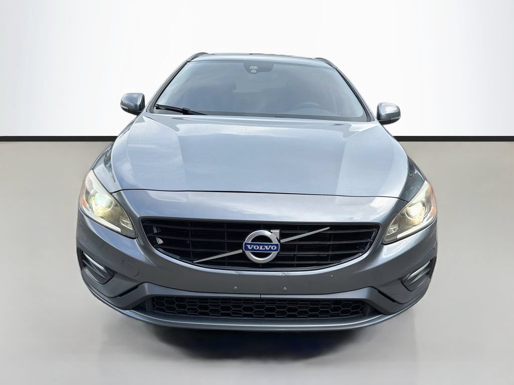 Used 2018 Volvo V60 T5 Dynamic w/ Protection Package FWD image 2