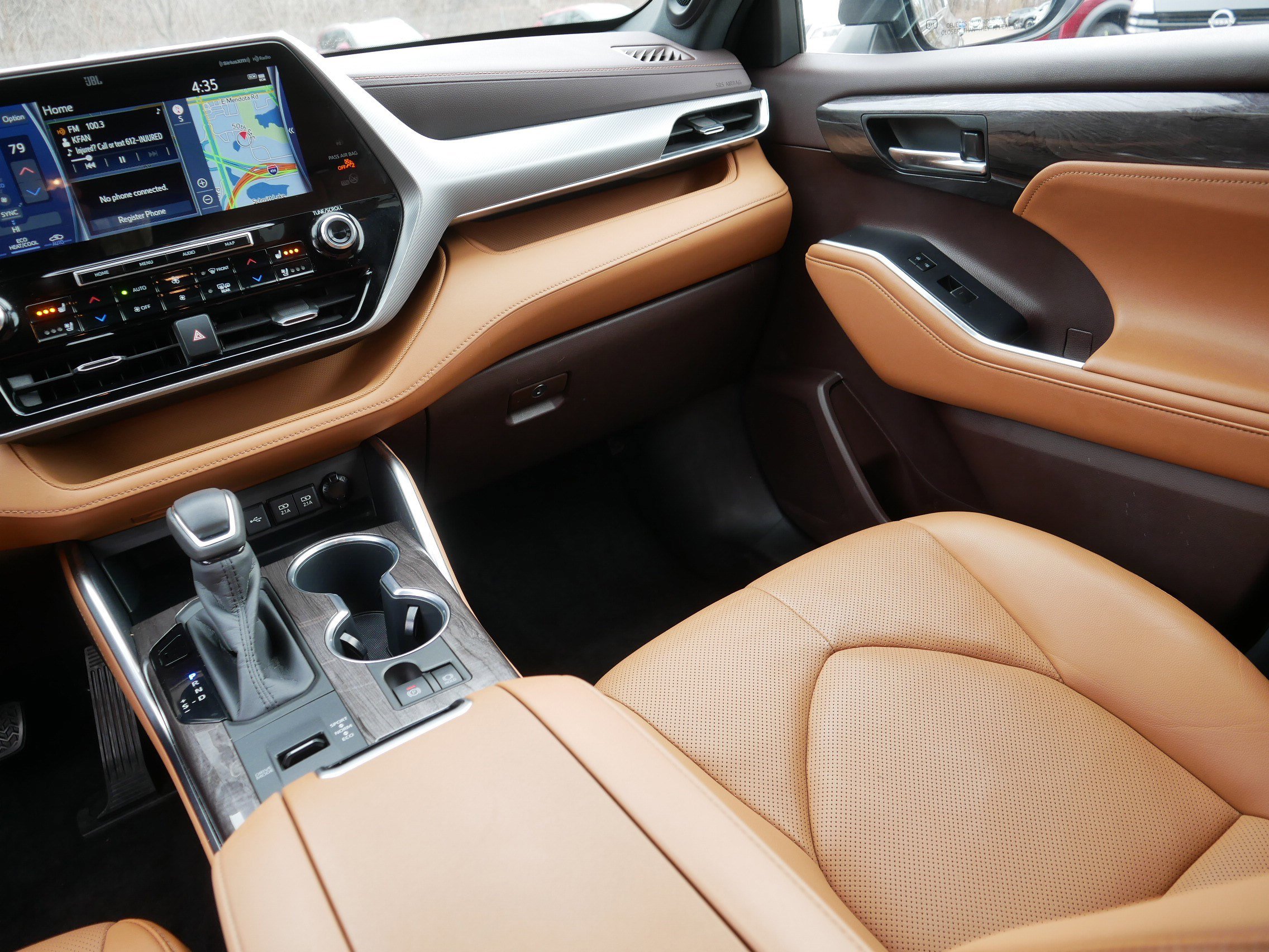 Used 2020 Toyota Highlander Platinum AWD/4WD image 11