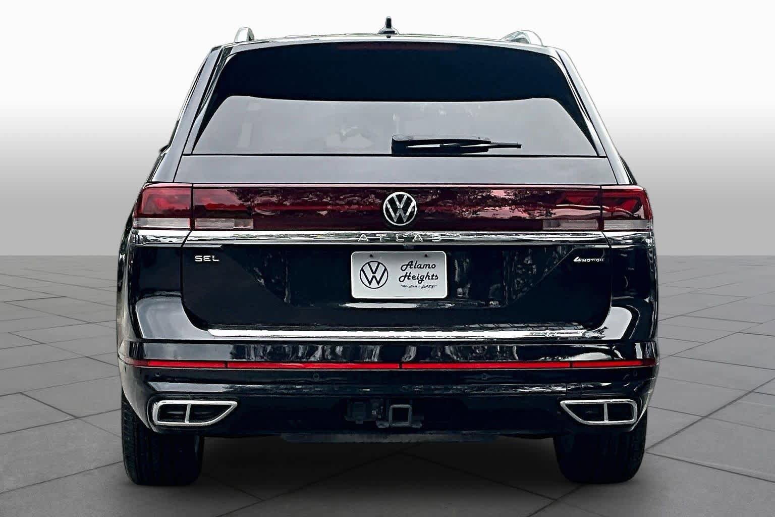 Used 2024 Volkswagen Atlas SEL Premium R-Line AWD/4WD image 5