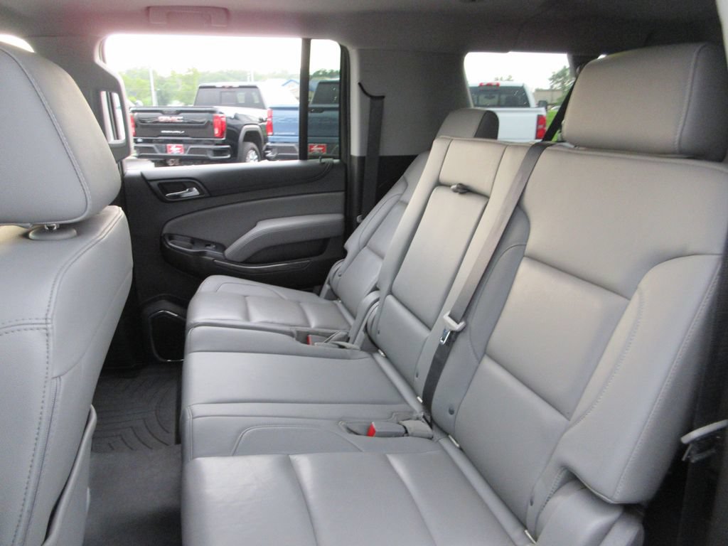 Used 2018 Chevrolet Suburban LT RWD image 22