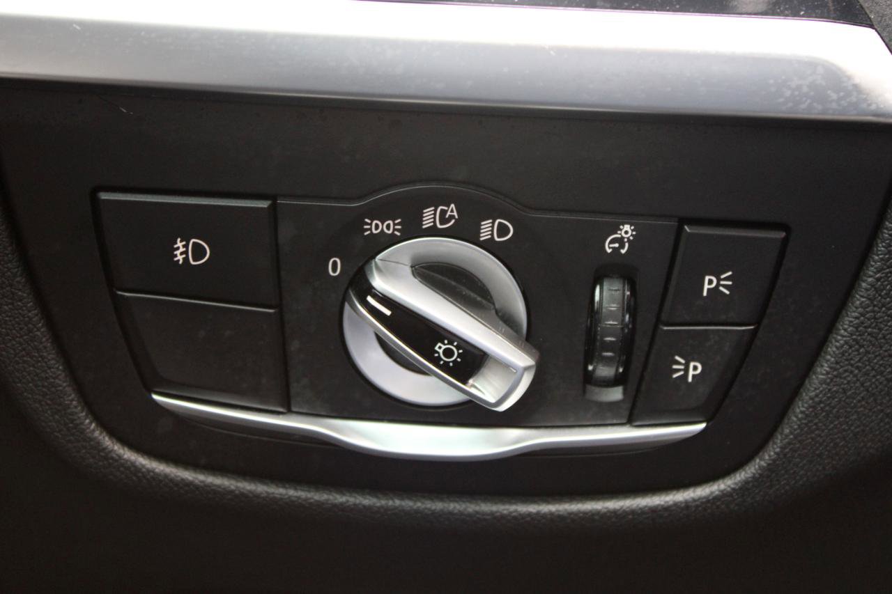 Used 2019 BMW X3 sDrive30i w/ Convenience Package RWD image 24