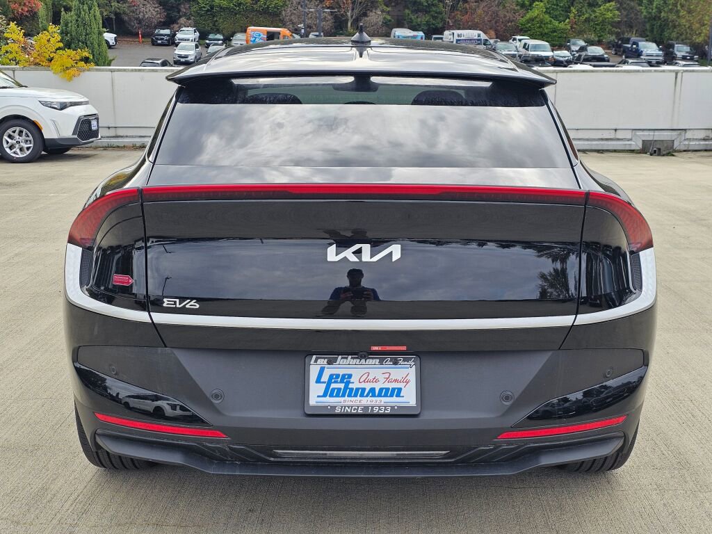 New 2025 Kia EV6 Light w/ Light LR Technology Package image 6