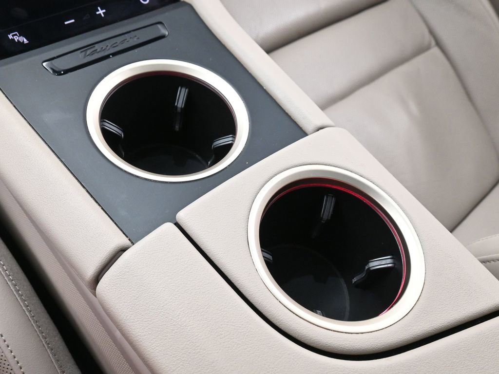 Used 2022 Porsche Taycan image 25