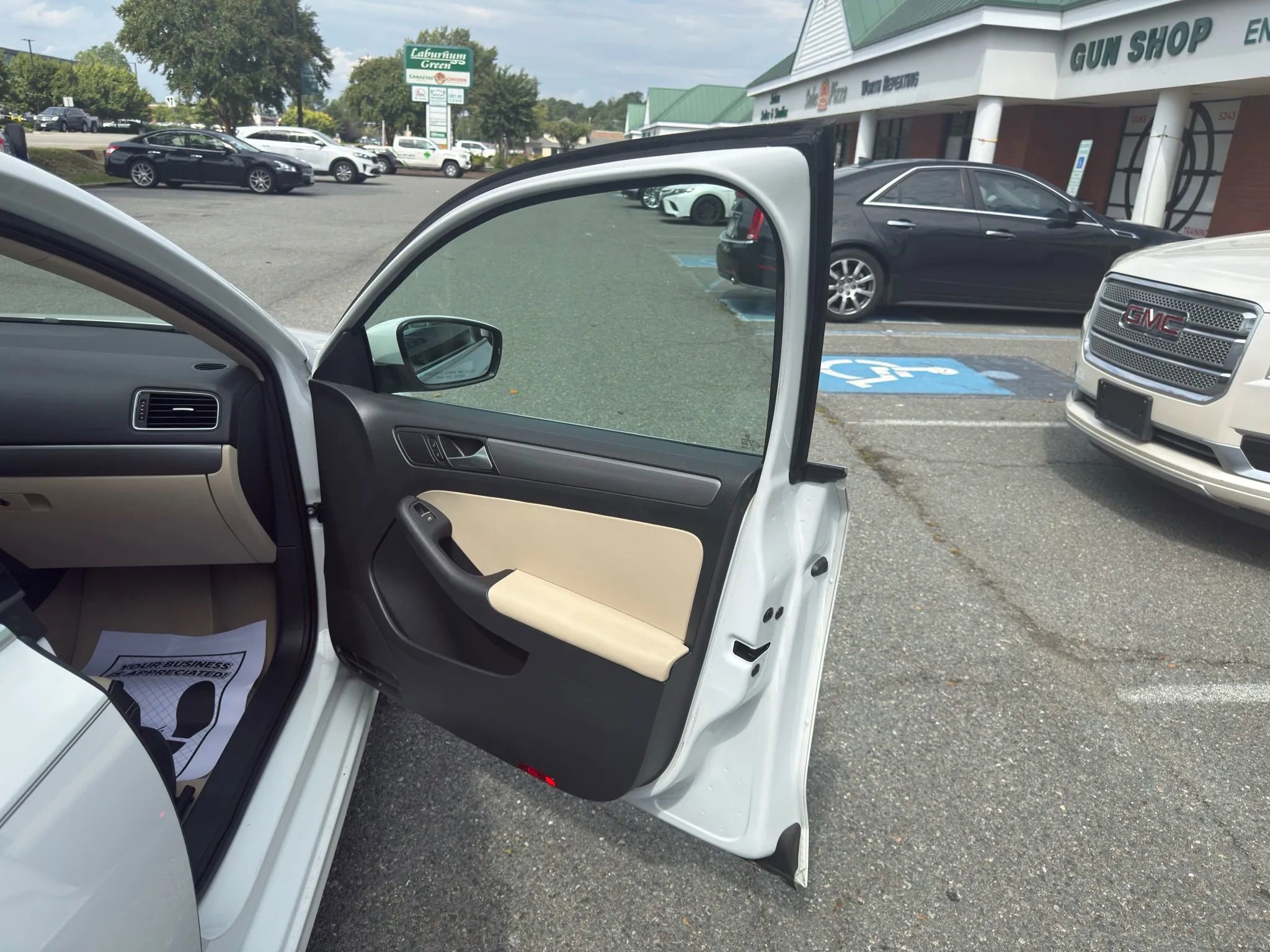 Used 2014 Volkswagen Jetta SEL image 16