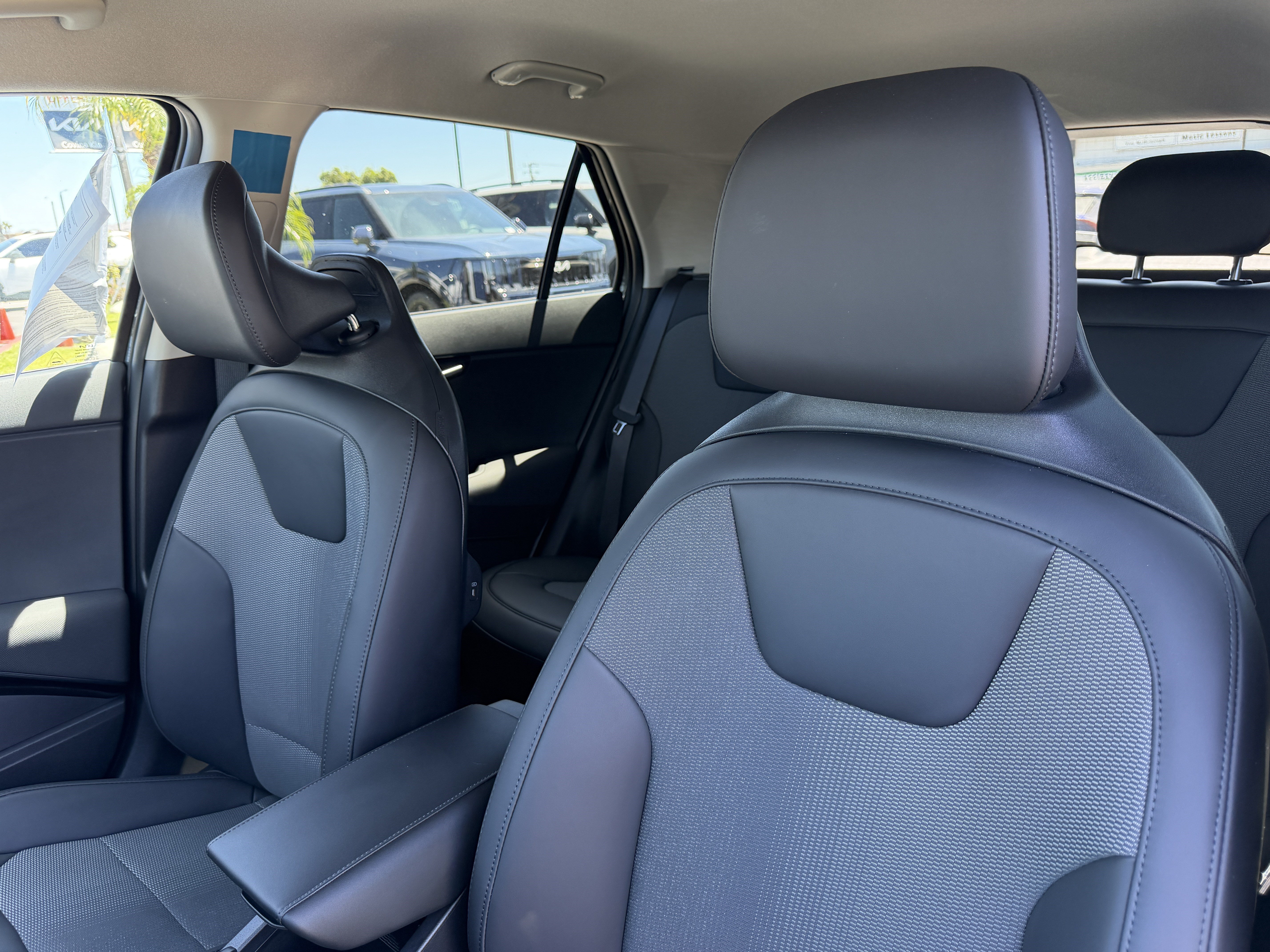 Certified 2026 Kia Niro Wind w/ Wind Preserve Package FWD image 17