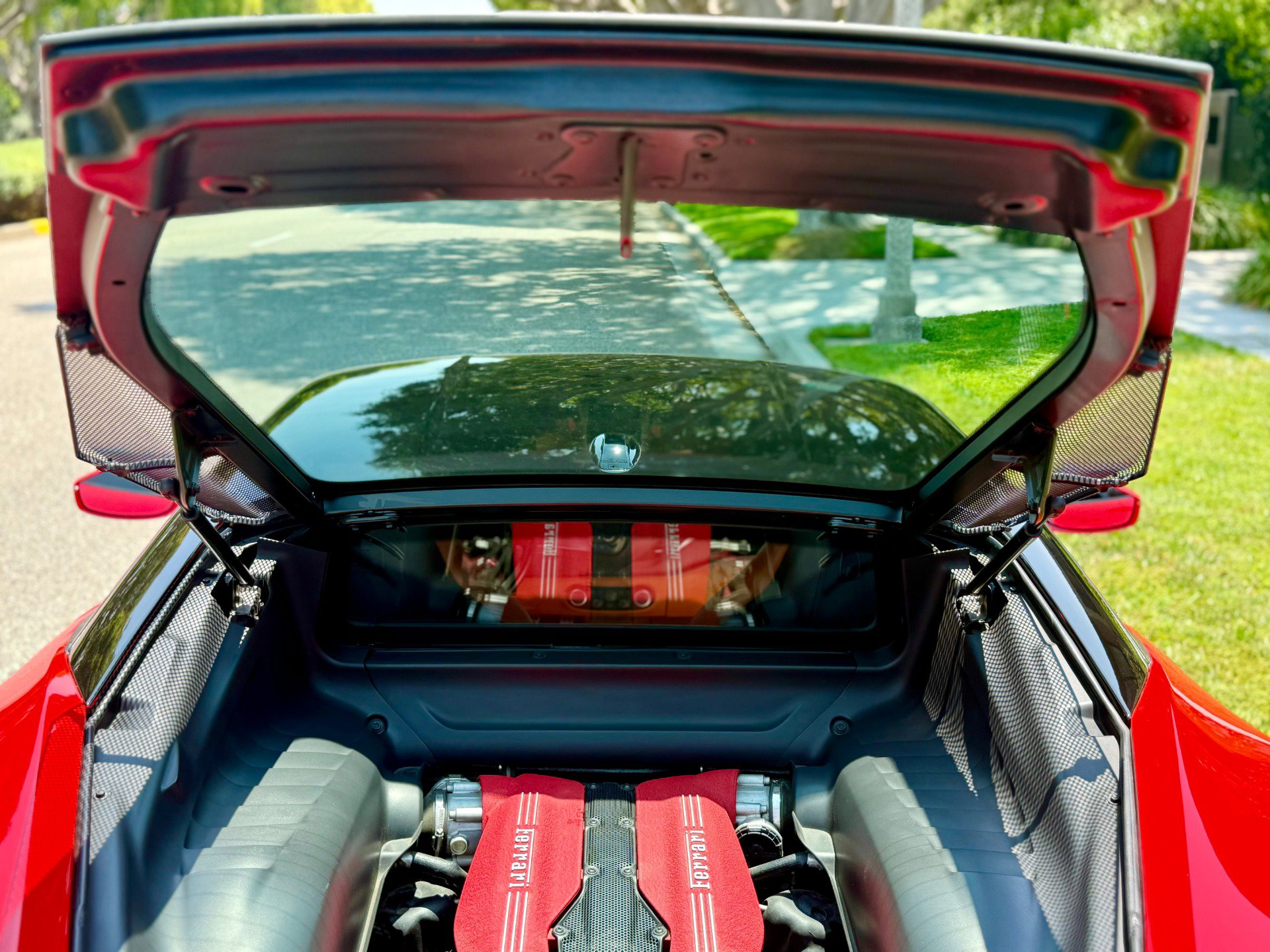 Used 2016 Ferrari 488 GTB image 70