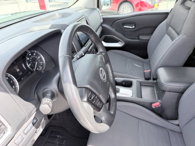 Certified 2023 Nissan Frontier SV w/ Technology Package AWD/4WD image 17