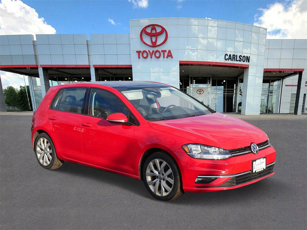 Used 2019 Volkswagen Golf SE w/ Driver Assistance Package image 2
