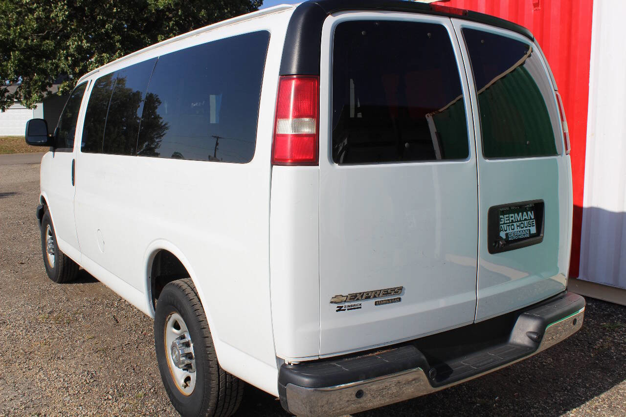 Used 2013 Chevrolet Express 3500 LT w/ LT Preferred Equipment Group image 10