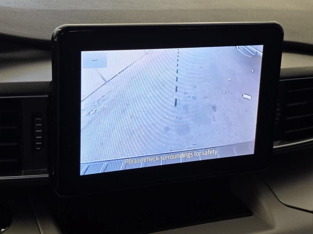 Used 2023 Ford Explorer XLT w/ Equipment Group 202A RWD image 16