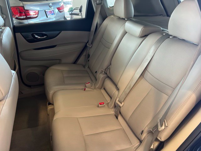 Used 2015 Nissan Rogue SL w/ SL Premium Package FWD image 5