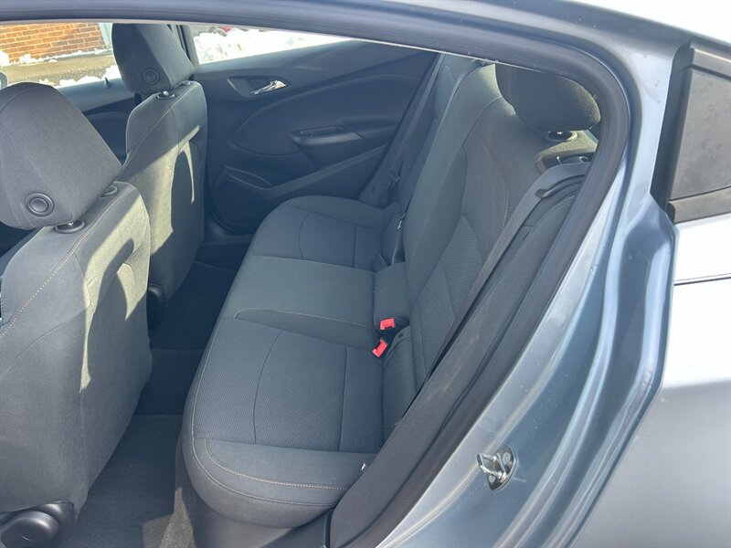 Used 2018 Chevrolet Cruze LS FWD image 10