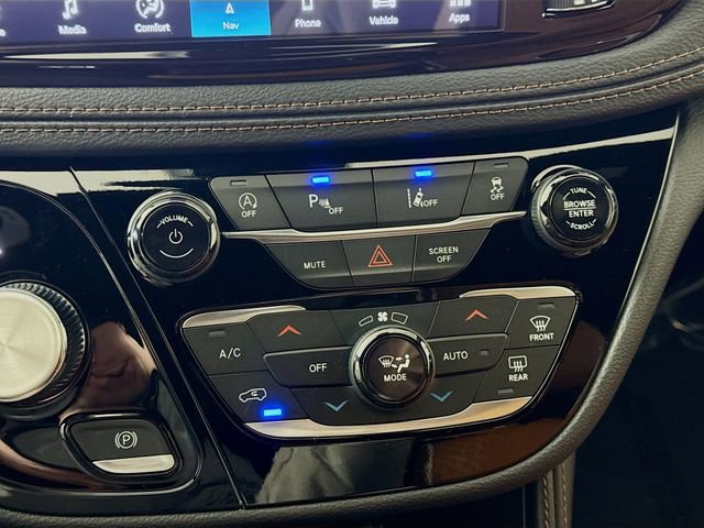 New 2026 Chrysler Pacifica Pinnacle image 16