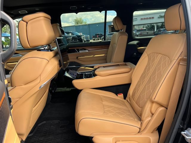 Used 2024 Jeep Grand Wagoneer L Series III w/ Rear Seat Video Group 1 AWD/4WD image 4