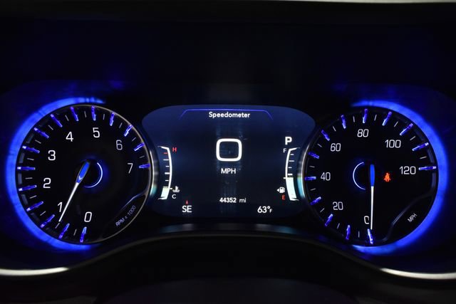 Certified 2025 Chrysler Pacifica Select image 27