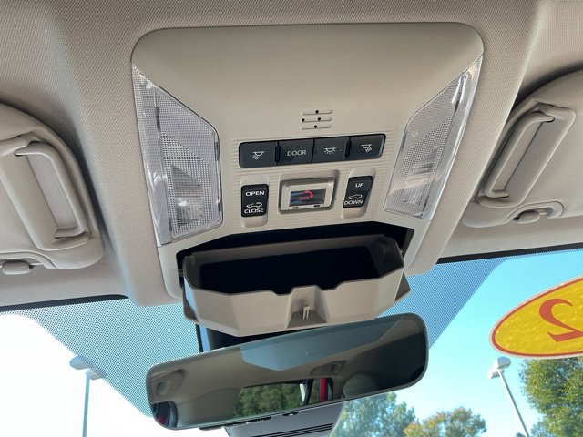 Used 2022 Toyota RAV4 Limited FWD image 33