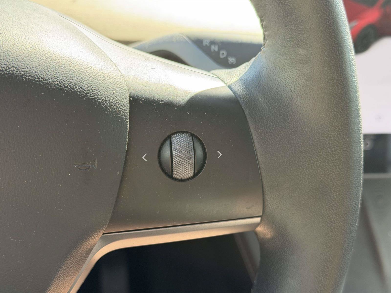 Used 2021 Tesla Model Y Long Range AWD/4WD image 22