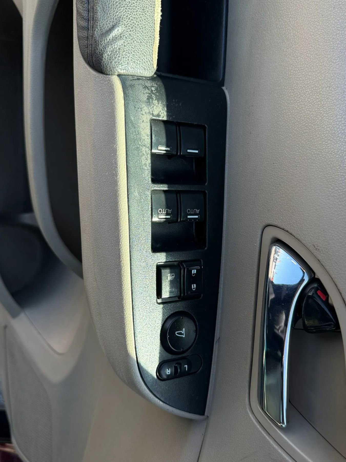 Used 2015 Honda Odyssey EX image 17