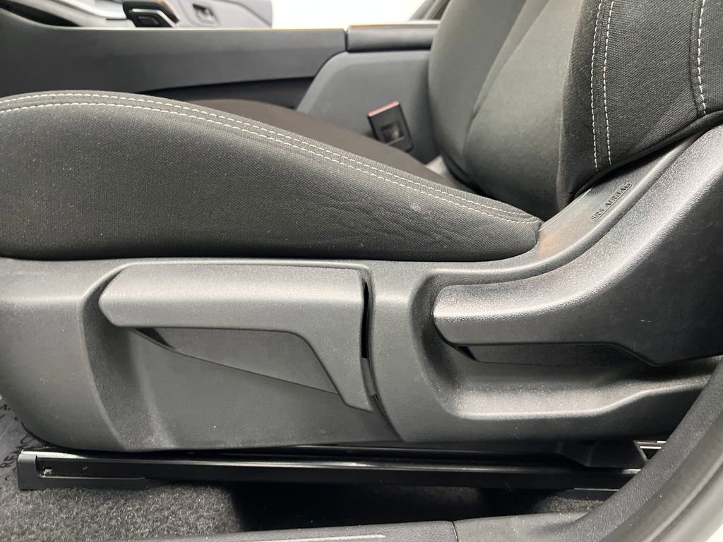 Used 2024 Nissan Rogue S FWD image 10