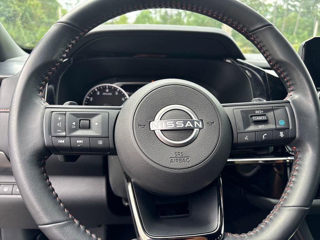 Used 2025 Nissan Pathfinder Rock Creek AWD/4WD image 11