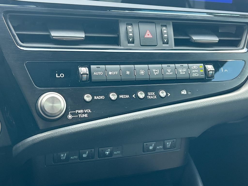 Certified 2024 Lexus ES 300h w/ Premium Package FWD image 22