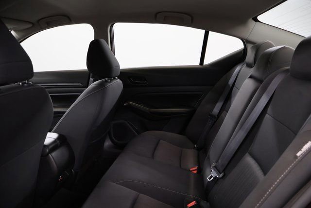 Used 2024 Nissan Altima 2.5 SV FWD image 28