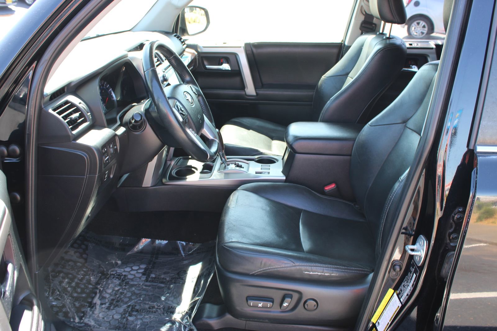 Used 2015 Toyota 4Runner Limited image 12