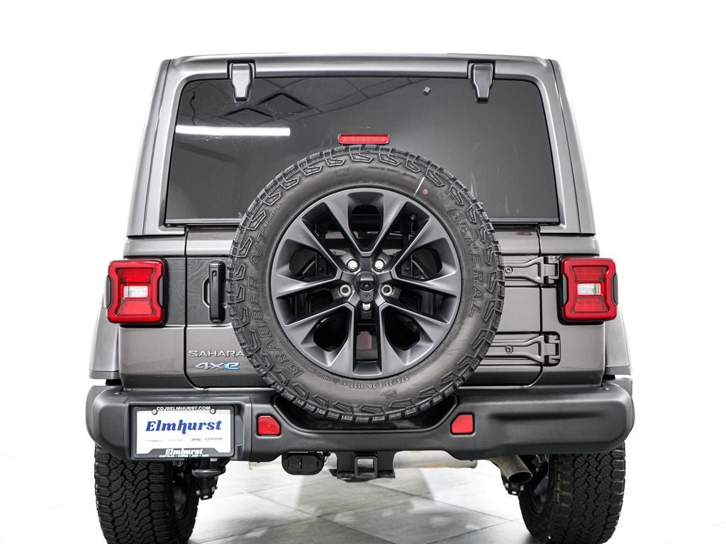 Used 2025 Jeep Wrangler Unlimited Sahara AWD/4WD image 6