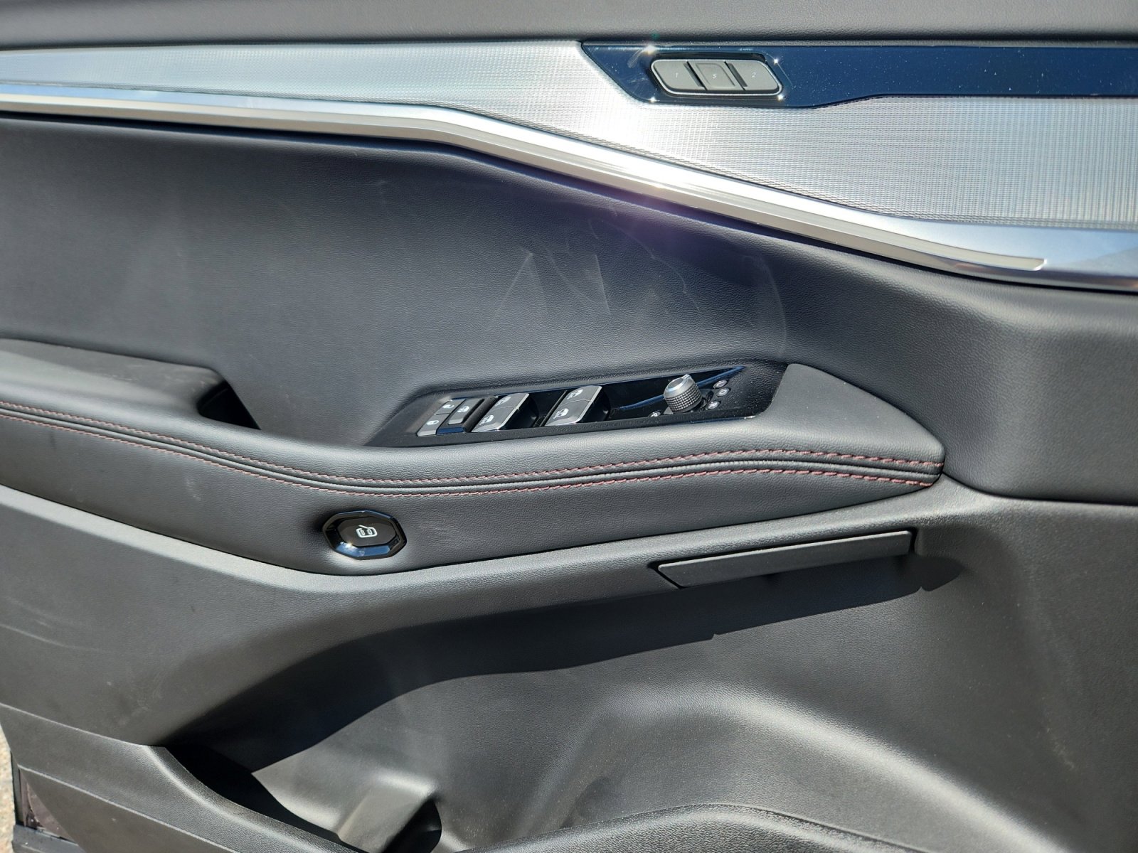 New 2025 Jeep Wagoneer S Launch Edition image 14