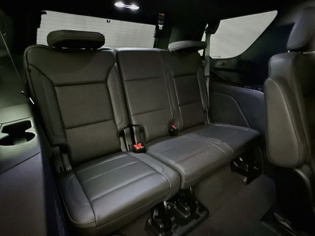 Used 2024 Chevrolet Tahoe High Country w/ Advanced Technology Package AWD/4WD image 30