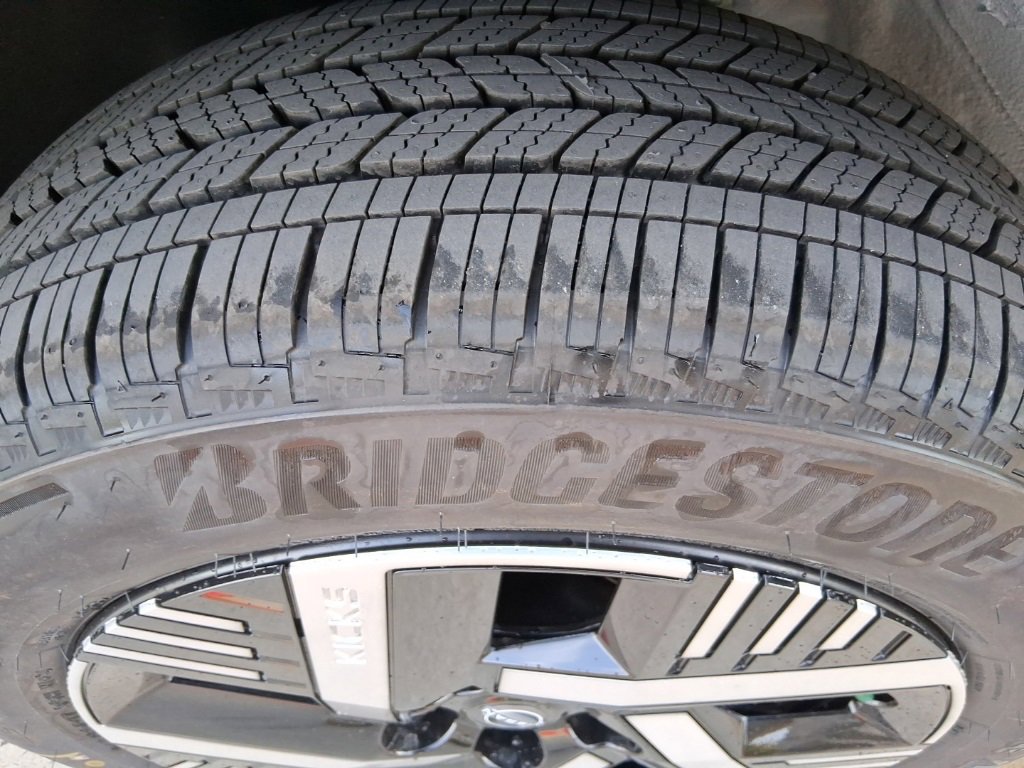 New 2026 Nissan Kicks SV image 27