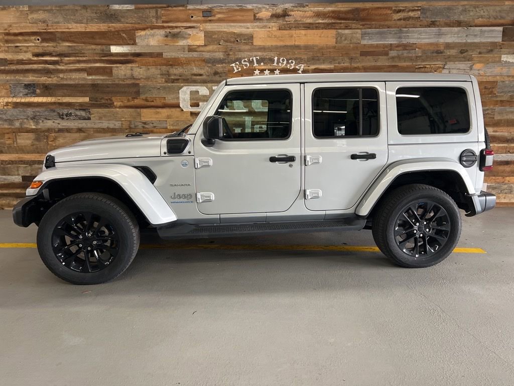 Used 2023 Jeep Wrangler Sahara 4xe image 7