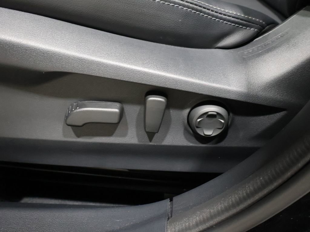 Used 2025 Subaru Outback Limited image 10