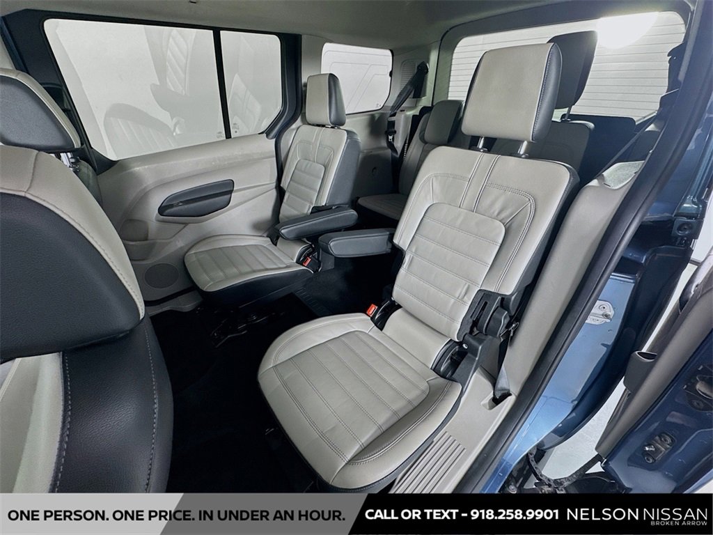 Used 2019 Ford Transit Connect Titanium w/ Titanium Premium Package image 25