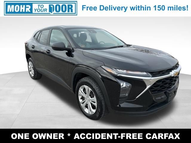 Used 2024 Chevrolet Trax LS image 3