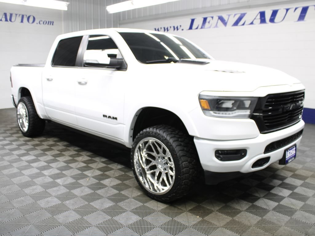 Used 2020 RAM 1500 Laramie AWD/4WD image 3