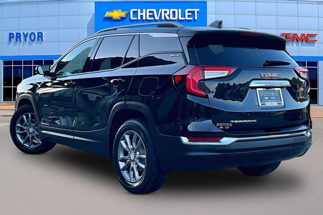 Used 2023 GMC Terrain SLT FWD image 4